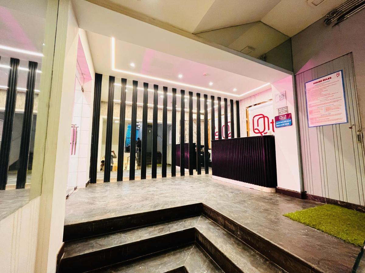 Hotel At Residency Kaushambi Couple Friendly Ghaziabad Bagian luar foto