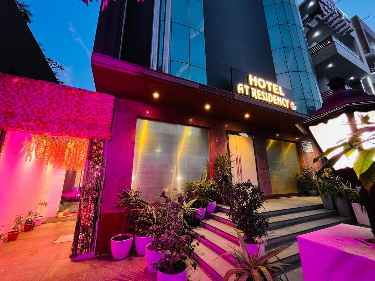Hotel At Residency Kaushambi Couple Friendly Ghaziabad Bagian luar foto